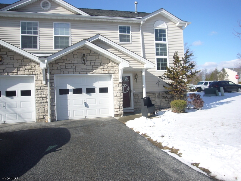Sold 11 Crestmont Ct, Hardyston, NJ 07419 3 Beds / 2 Full Baths