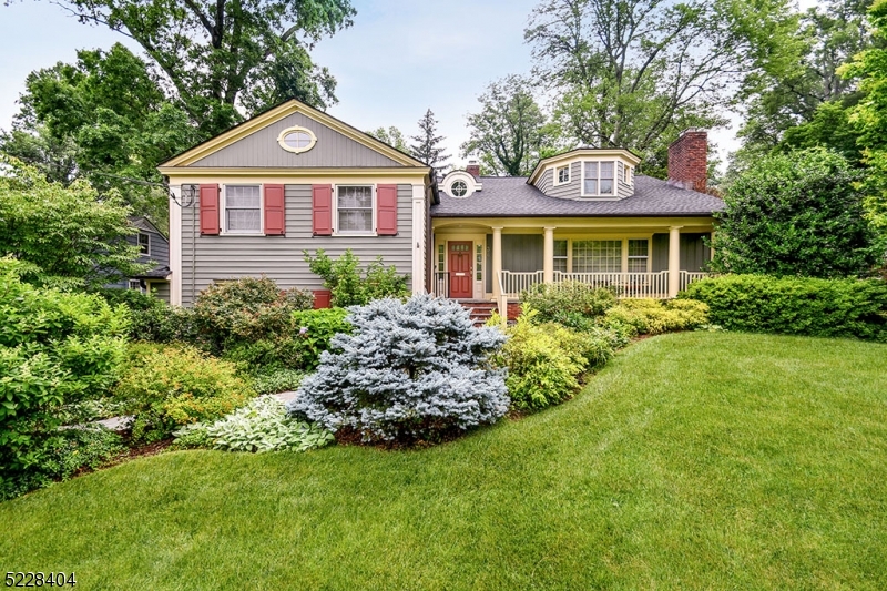 38 Drum Hill Dr, Summit, NJ 07901