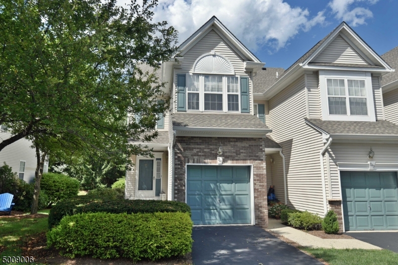 Sold 345 Cambridge Dr, Butler Borough, NJ 07405 2 Beds / 2 Full