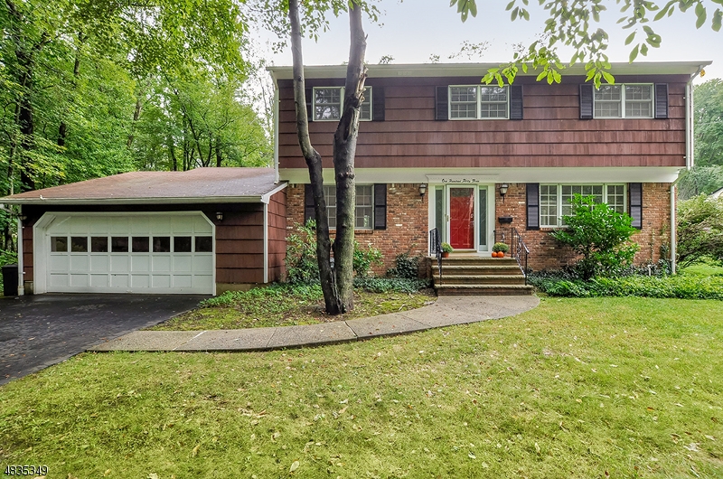 Sold 143 Hamilton Ave, Berkeley Heights, NJ 07922 4 Beds / 2 Full