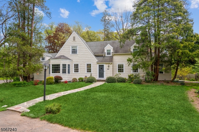 Homes for Sale in Mountainside, NJ | Lois Schneider Realtor